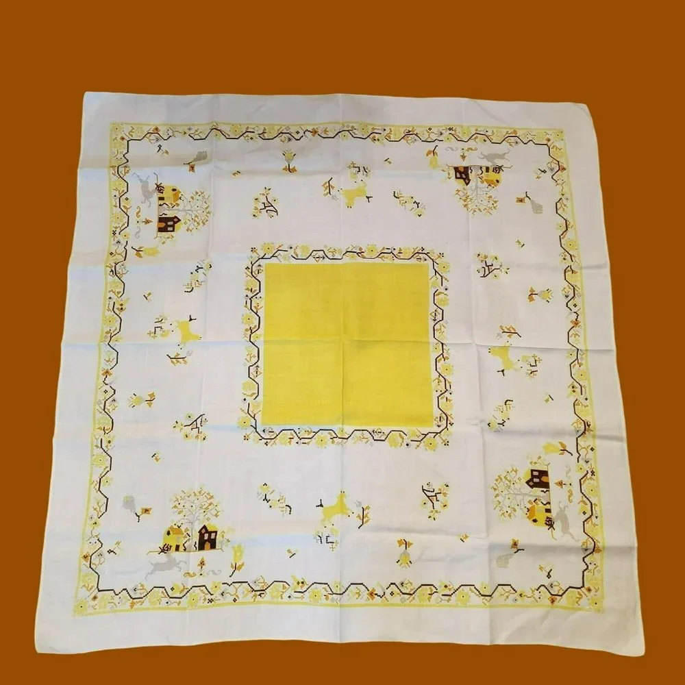 Vintage Mid Century Linen Tablecloth, 49